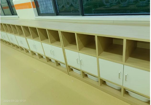 工具柜1